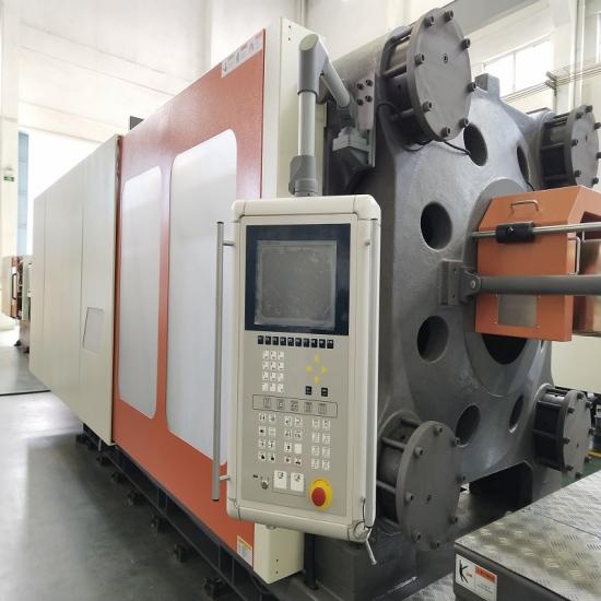 1000 ton injection molding machine